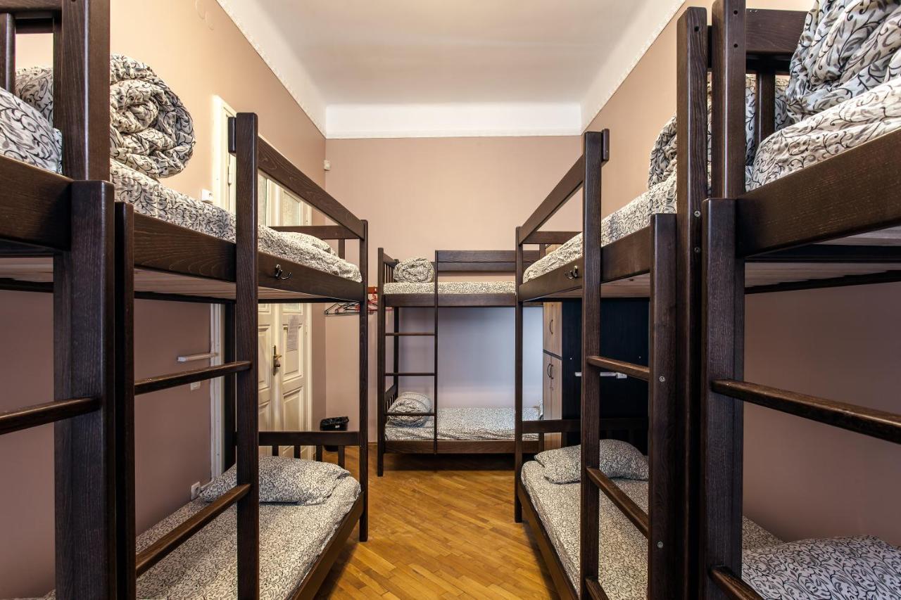 Centrum Hostel إلفيف المظهر الخارجي الصورة