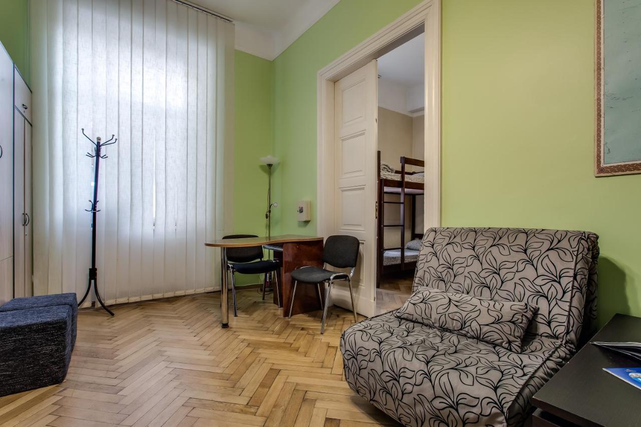 Centrum Hostel إلفيف المظهر الخارجي الصورة
